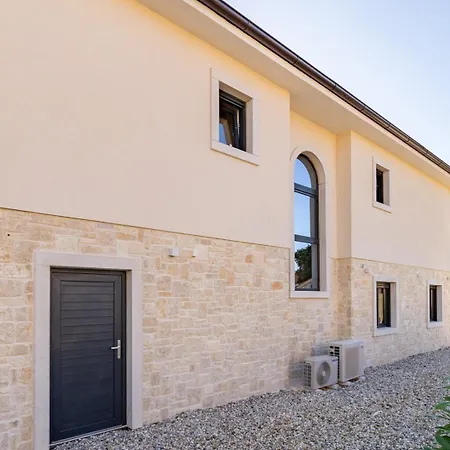 Villa Laura *