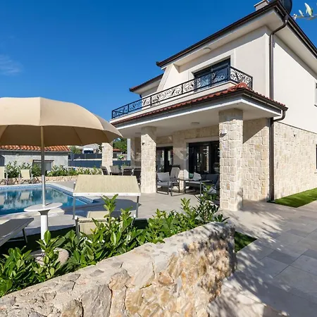 Laura * 马林斯卡