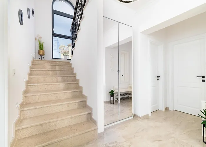 Laura Villa Malinska