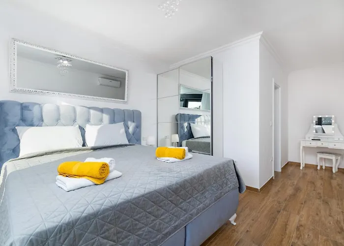 Laura Villa Malinska