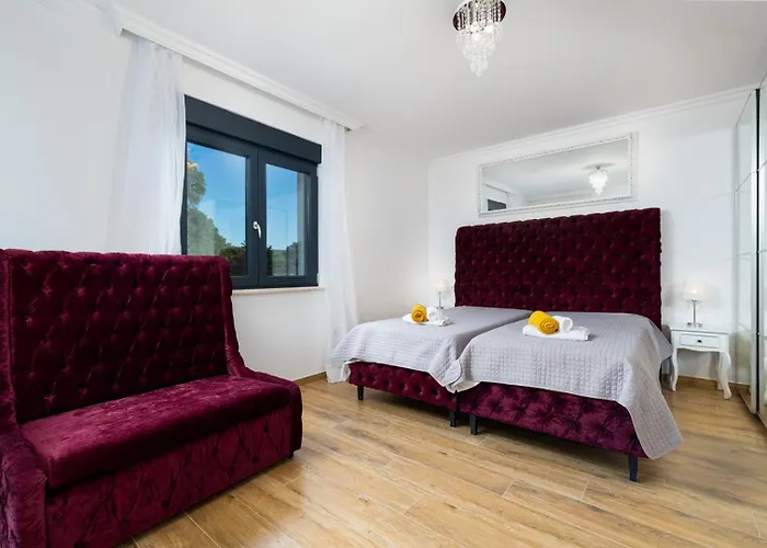 Laura Villa Malinska