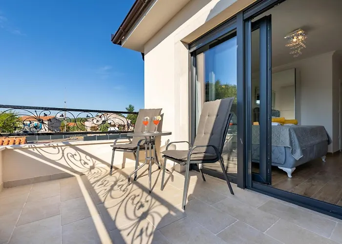 Villa Laura Malinska